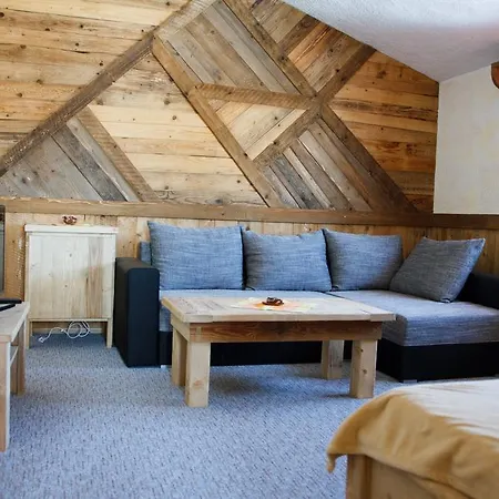 Pod Magurou Szepestótfalu